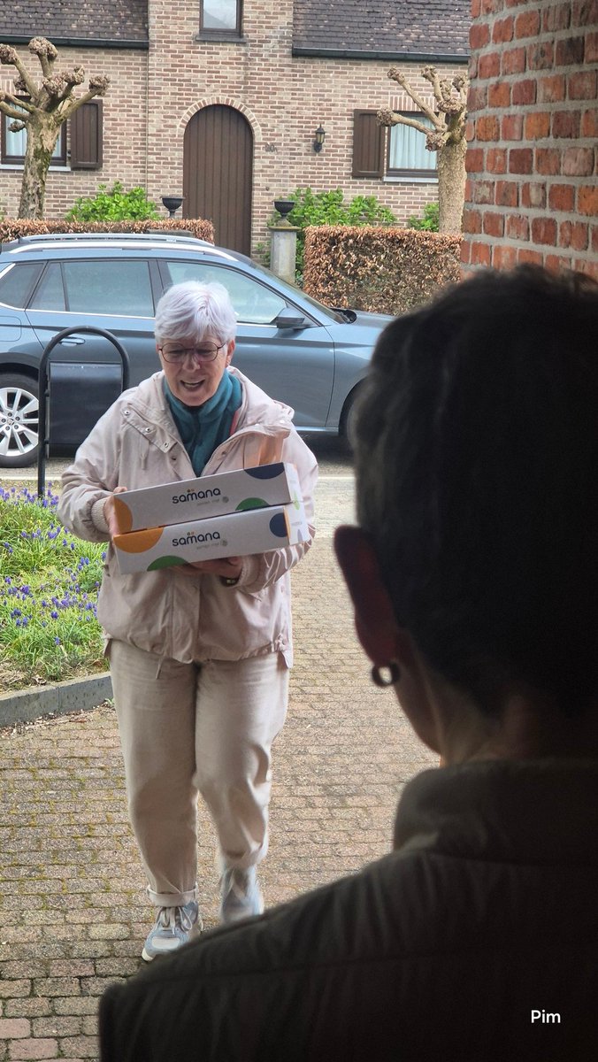 pimlans's tweet photo. Het paasontbijt van Samana is binnen. 🥐☕️ We waren de allerlaatsten op de route, maar volgens de vrijwilligster was dat logisch: we waren ook de jongsten op de lijst! 😂 Wat een heerlijke start van de dag. Dank aan alle vrijwilligers! 🐣🌷 #Samana #Pasen #Paasontbijt" https://t.co/F0sVjp3wGc