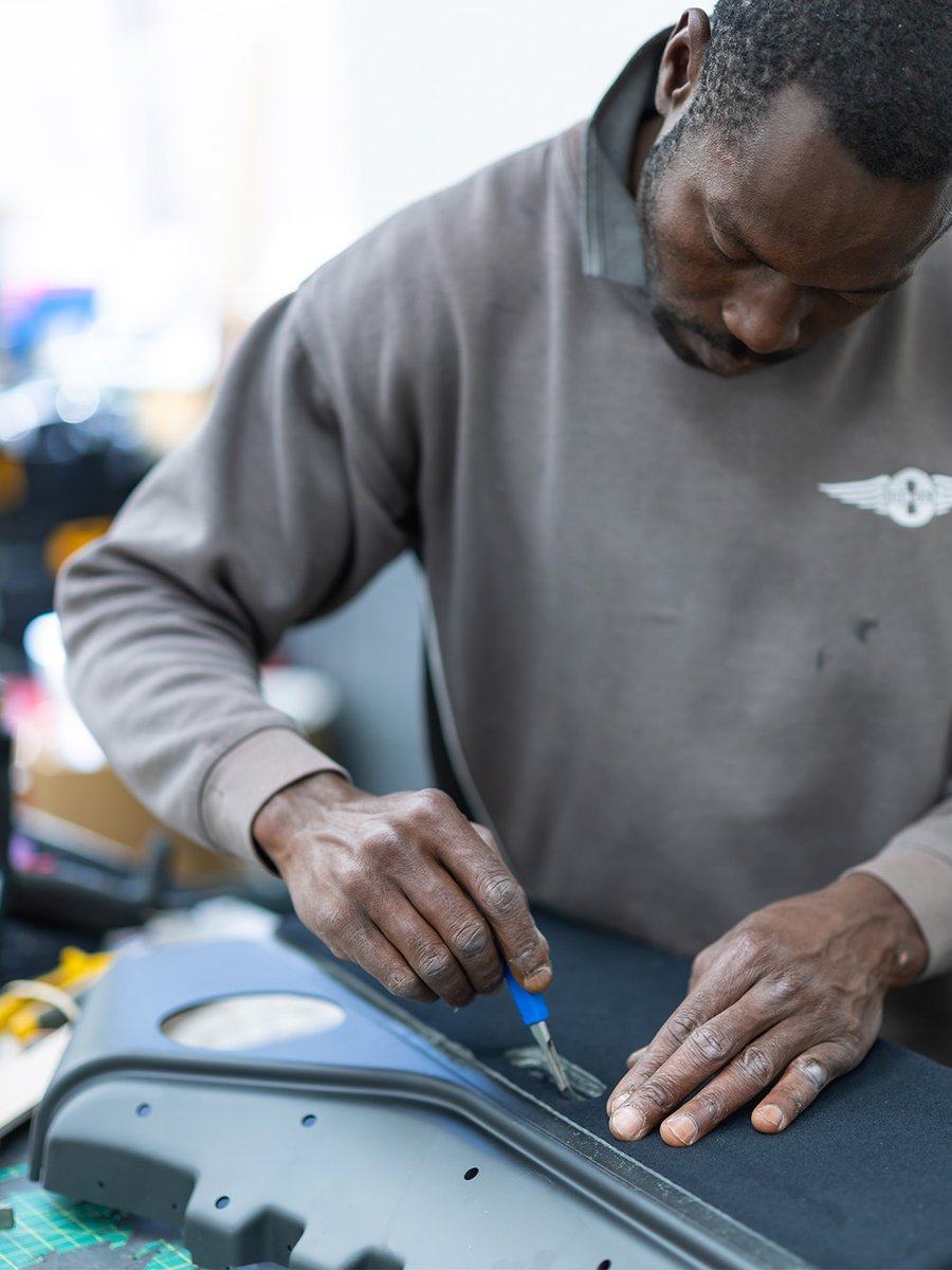 morganmotor's tweet image. Crafted with care, built to be bespoke.

With a near-infinite combination of colourways and material options, every Morgan sports car is as unique as its driver. Begin your commission at morgan-motor.com/models/

#Morgan #MorganCars #Craftsmanship #Bespoke