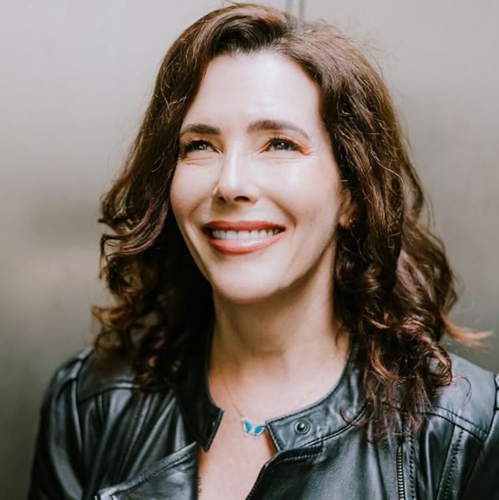 MarkCCrowley's tweet image. Jen Fisher, the first Chief #Wellbeing Officer at Deloitte US — &amp;amp; the first such role at any major company — joins me on my podcast to discuss her new book, Hope Is the Strategy. 

She shows how hope can be a practical tool for leaders to guide teams, strengthen resilience &amp;amp;