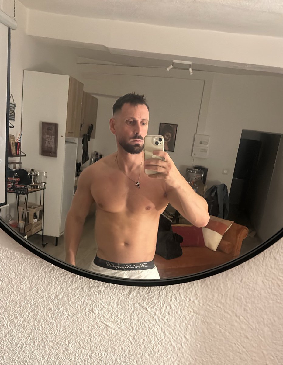 Alexxxsouth tweet media