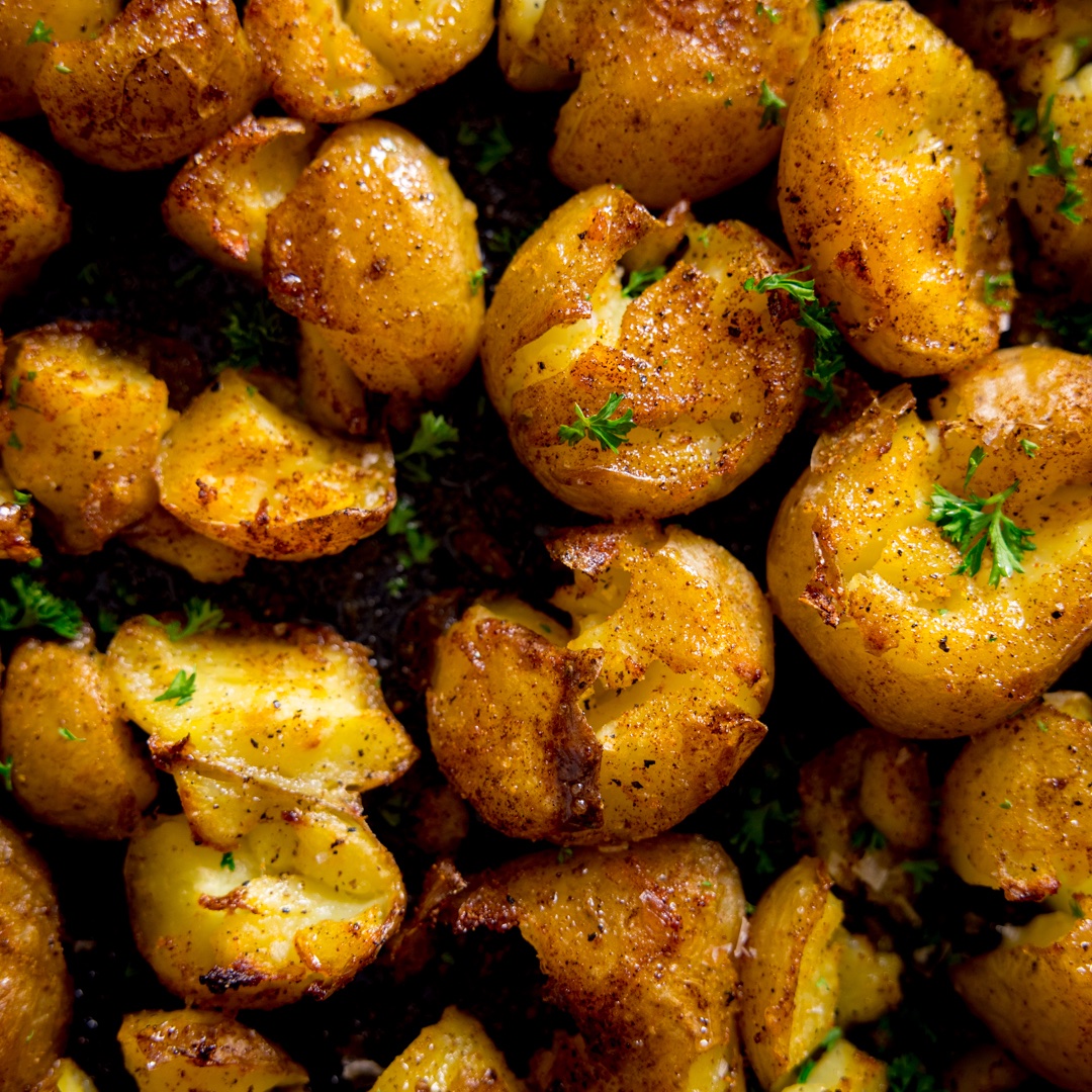 KitchenSanc2ary's tweet image. Crispy smashed potatoes make a great side dish, Easy to prepare, they're lovely and fluffy on the inside with lots of crispy, crunchy edges.
kitchensanctuary.com/crispy-smashed…
#FoodieFind #recipe #potatoes