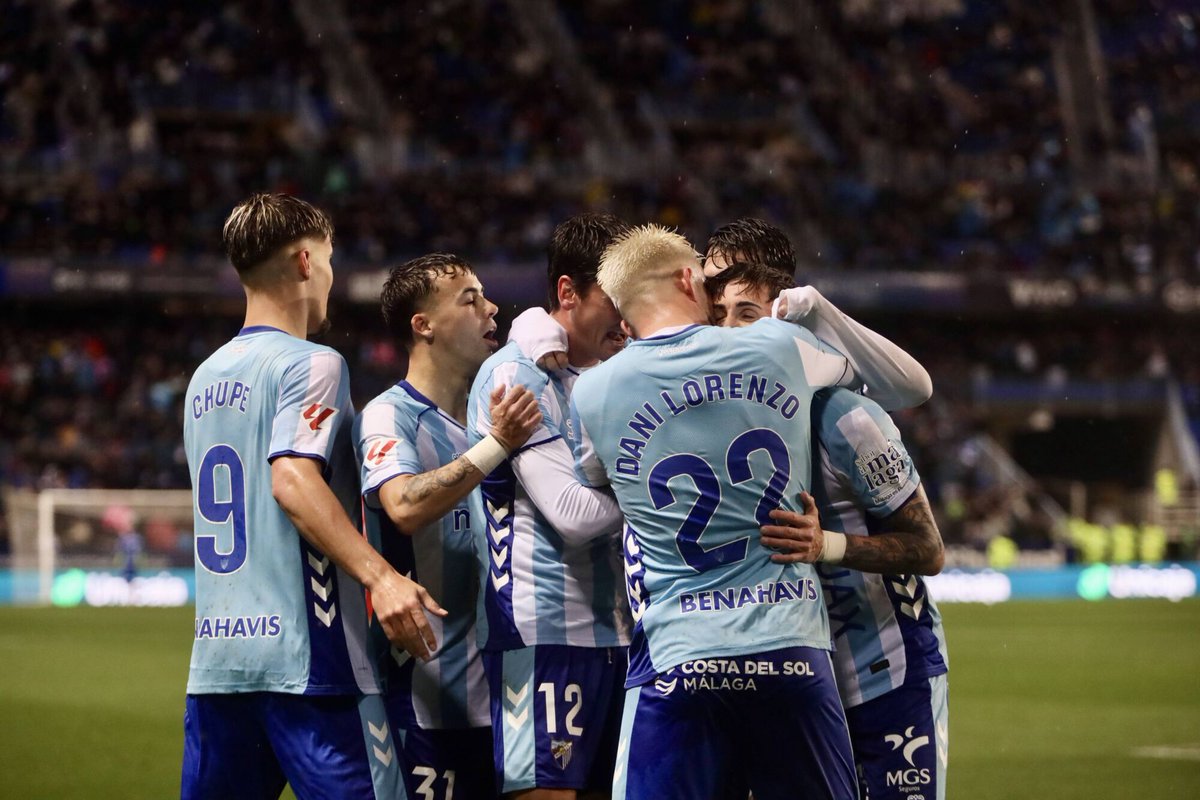 Eɭ Aꜱᴇꜱᴏʀ👤✍️ tweet media