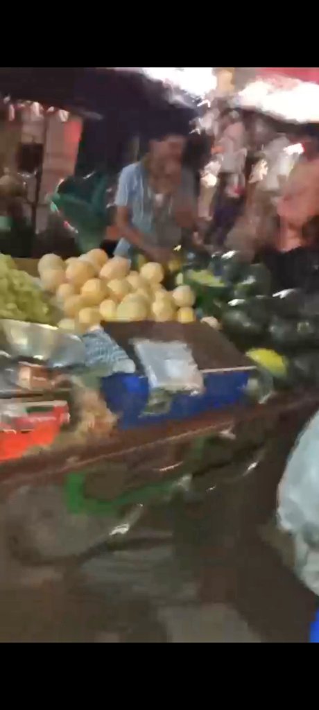 mid_waytimes's tweet image. While #hawkers runs a parallel government on #footpaths, the real @BJP4India government is busy playing statue. #Shame on this entire circus.

#Hawkers in control on the streets, authorities in control of excuses. Perfect balance, right?
@VidyaThakurBJP @PillaiSrikala @TawdeRitu