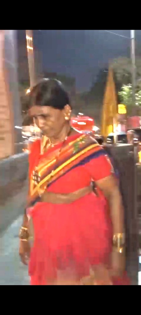 mid_waytimes's tweet image. While #hawkers runs a parallel government on #footpaths, the real @BJP4India government is busy playing statue. #Shame on this entire circus.

#Hawkers in control on the streets, authorities in control of excuses. Perfect balance, right?
@VidyaThakurBJP @PillaiSrikala @TawdeRitu