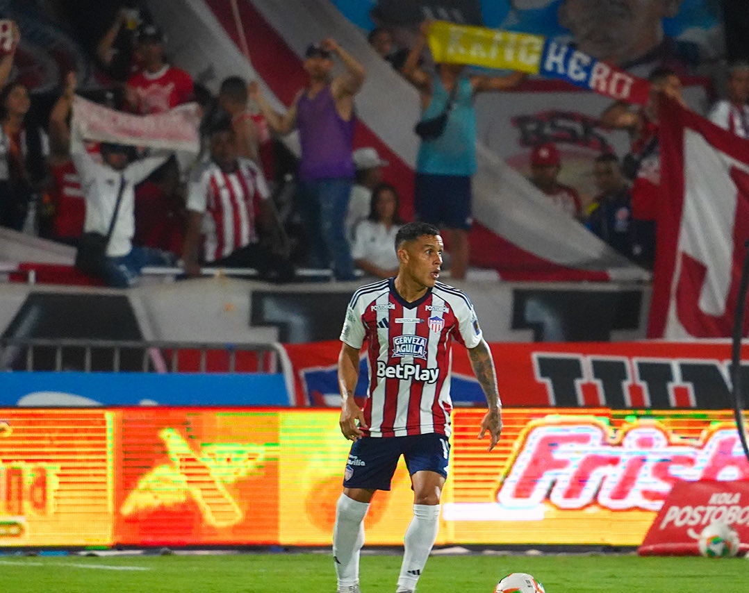 elambito tweet media