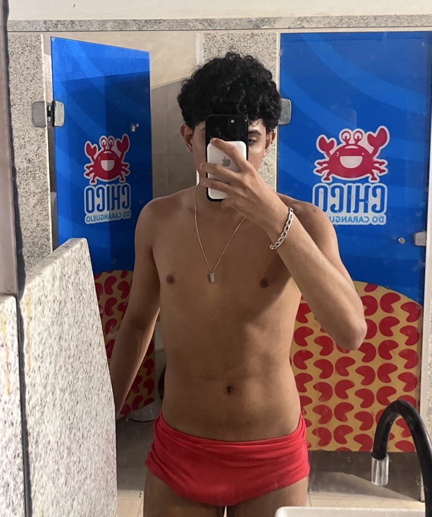 é ruan com r tweet media