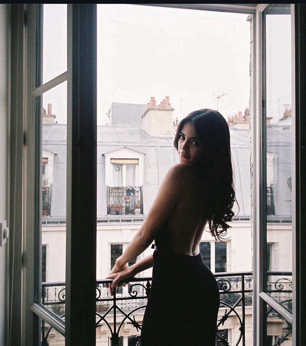 Britt Is All Barbie Coded 💖 | Parody | tweet media