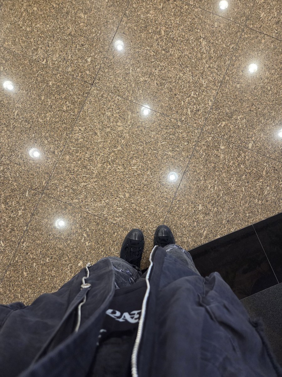 김 피 넛 tweet media