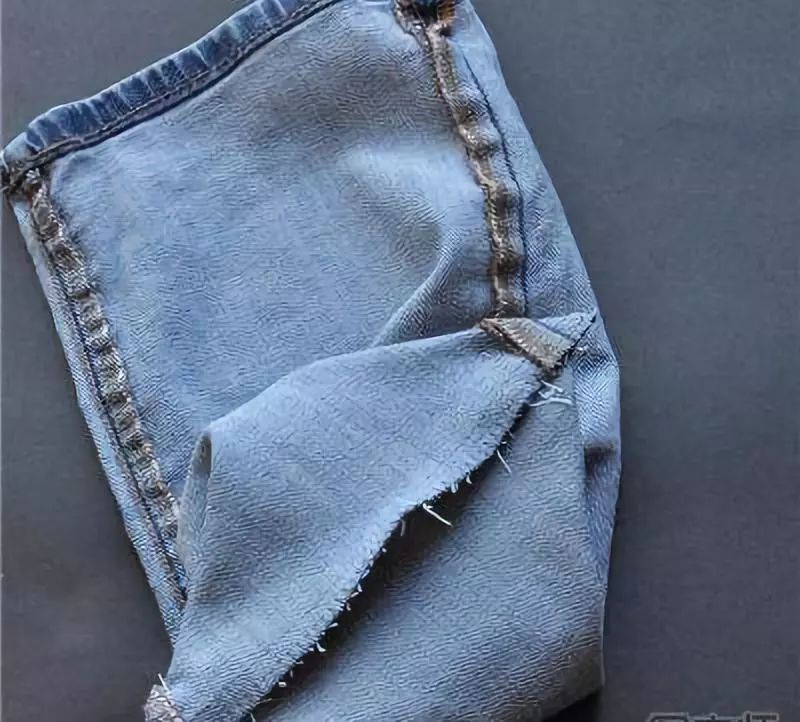 PeggyDeeGee's tweet photo. "Old jeans → tote bag. Sentimental mugs → a memory shelf. Clutter gone, joy kept. What’s your favorite old-item glow-up" https://t.co/RUbNYmplHm