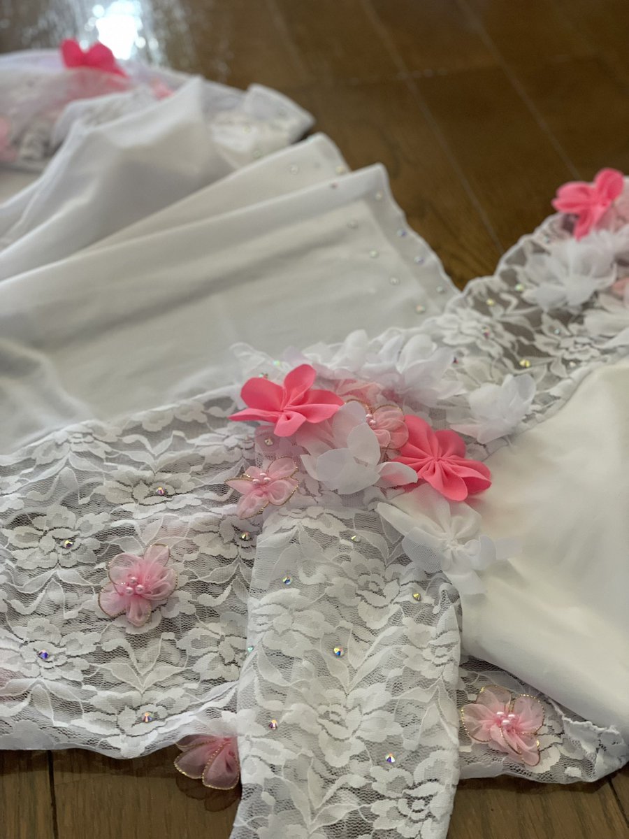 ⓡⓞⓢⓔ tweet media