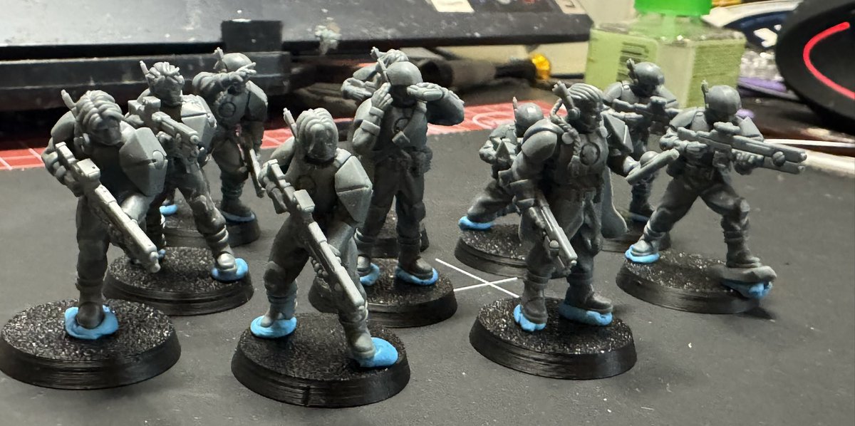 CrimsonLen tweet media