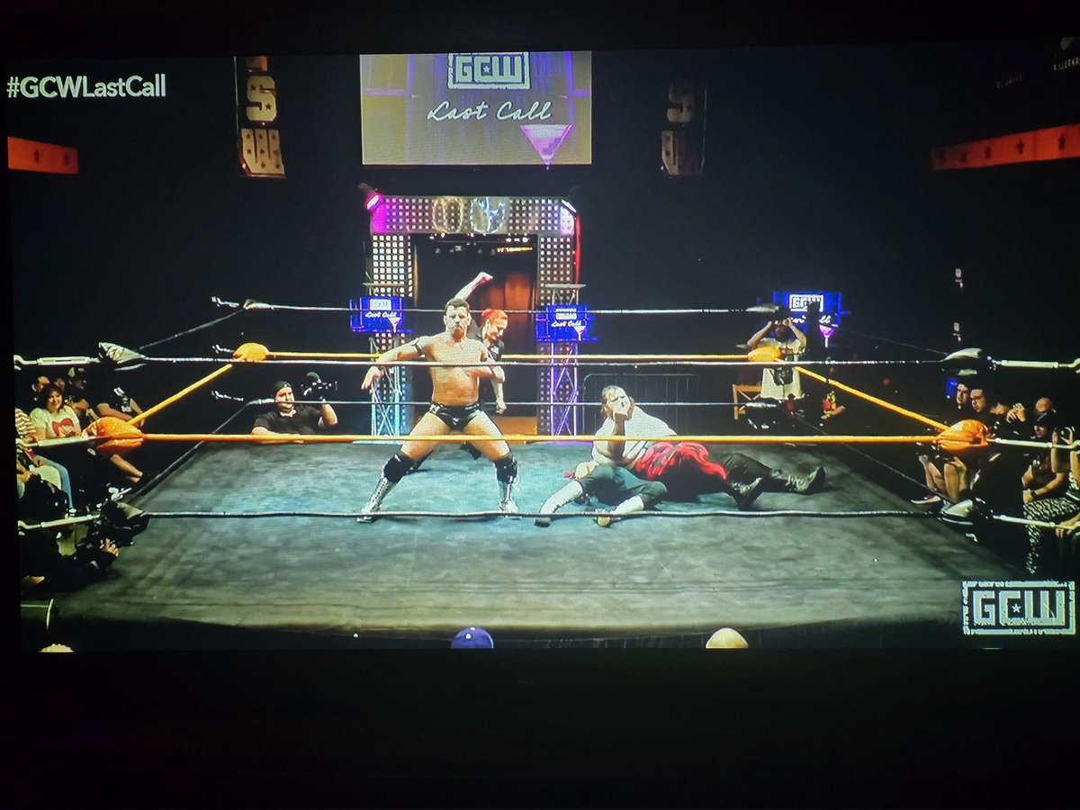 NY-TALL-GUY tweet media