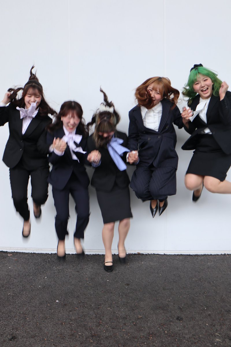 ㊗️本日入学式㊗️
ご入学おめでとうごさいます❣️
新入生さんのお写真をパシャリ📷✨

リプライ欄にも載せております🌸
お写真のご快諾ありがとうございます🙇
️