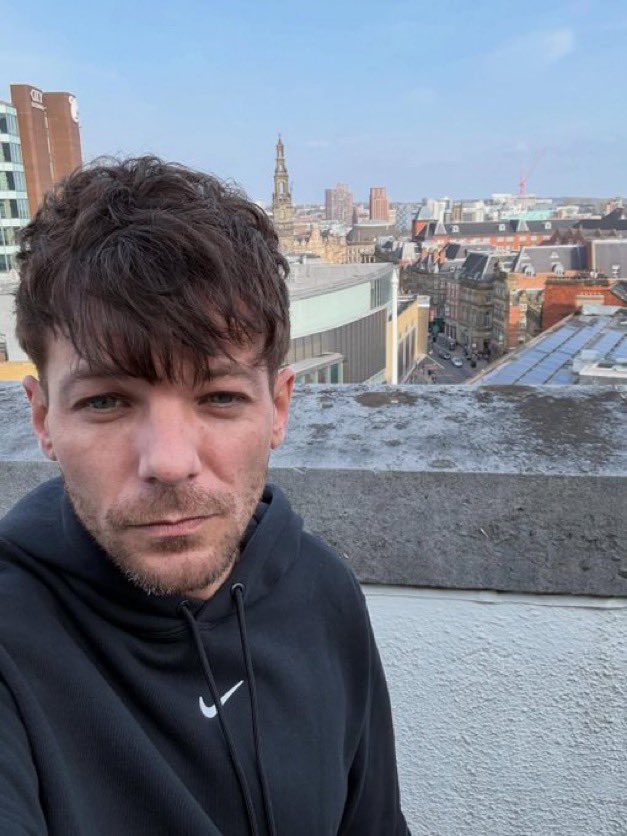 Louis Tomlinson Updates tweet media