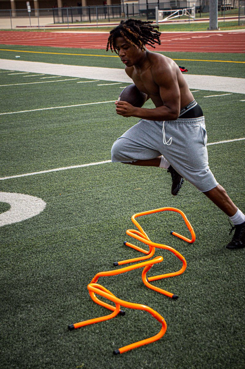 _Lando2tuff's tweet photo. We working no days off #grind #wawg #300Spartans https://t.co/D8UX6WXa6w