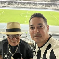 mestreresende's tweet photo. Aliomar, o artista que pintou sonhos e escreveu história. Alexandre Resende & Luis Alberto Jr.: 292 Renato Poubel & Ronaldo Ornellas Jr.: 141 Teresa Rocha: 126 Carlinhos RB & Claudio Bocão: 85 Leonardo Martins & Pedro Bradock: 80 4 de abril de 2026 Via #GRESUC #music #art https://t.co/rhmwZEhjYE