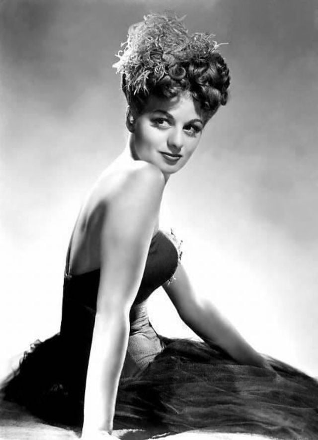 Noirchick In Old Hollywood tweet media