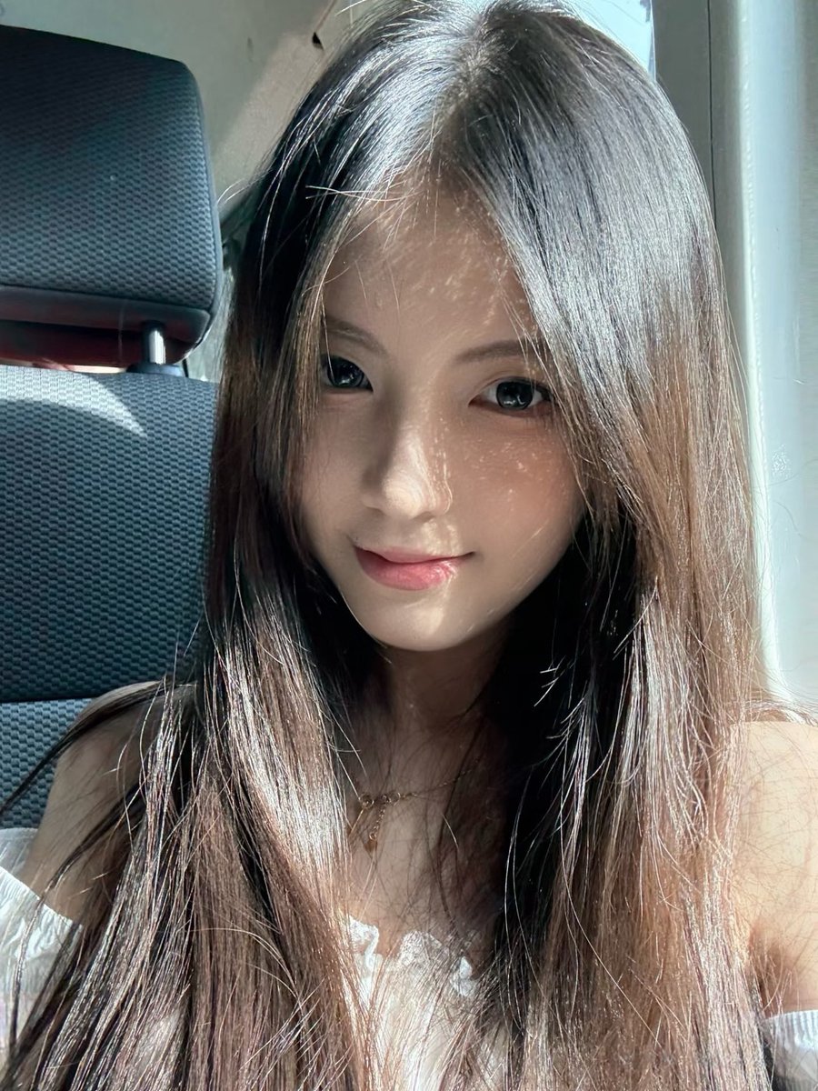 小月子 tweet media