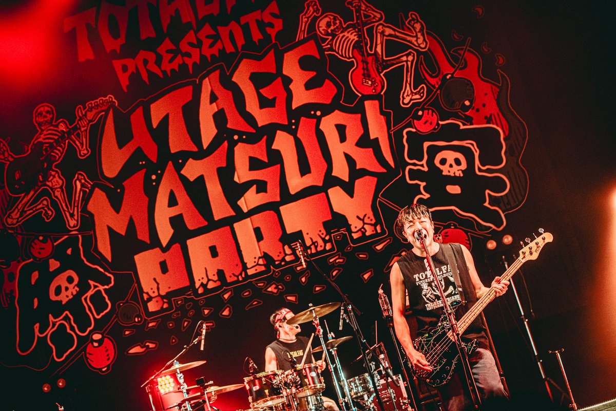 TOTALFAT_crew's tweet photo. TOTALFAT presents.
【UTAGE MATSURI PARTY】 
Zepp DiverCity DAY1

🔥TOTALFAT ラスト3P🔥
@TOTALFAT_crew 

Phot by ゆうと。 @musicmagic3923 

#TOTALFAT
#UTAGEMATSURIPARTY https://t.co/Ivdc7t0eY2