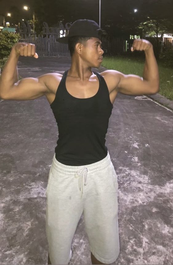 nnesss99's tweet photo. Brondong timur kontol hitam panjang coli di sekolah udah ga tahan💦
🦋5 Video Coli Full Crot
🦋Badan Bagus Berotot
🦋Sangean parah
����Coli sambil flexing badan + nyiumin keteknya

DM https://t.co/XaSjO5Stqk ❗️ https://t.co/LNBkGkk4uI