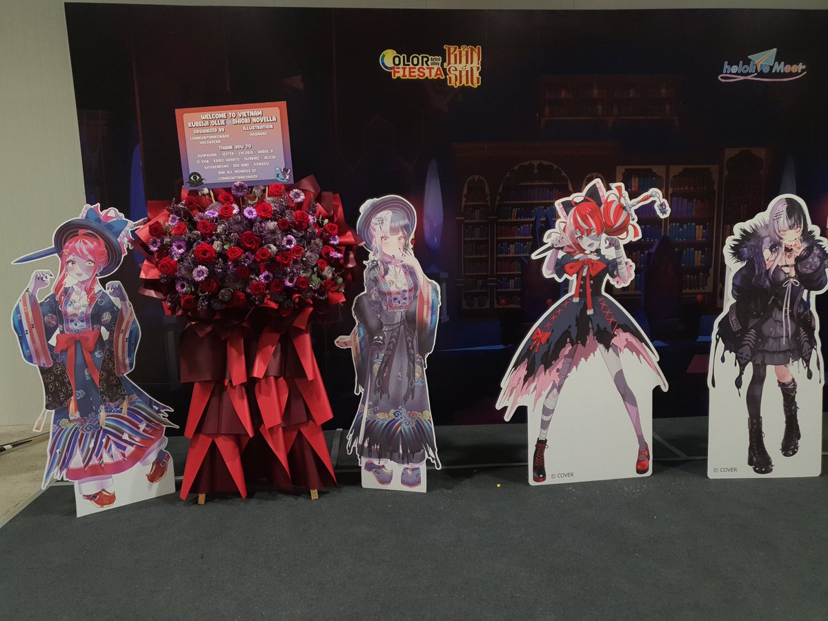 TinTin28407535's tweet photo. What a wild Kureiji Ollie and Shiori Novella spotted at color fiesta!!!
#colorfiesta #hololivemeet #KureijiOllie #ShioriNovella https://t.co/1J8AmpZCdX