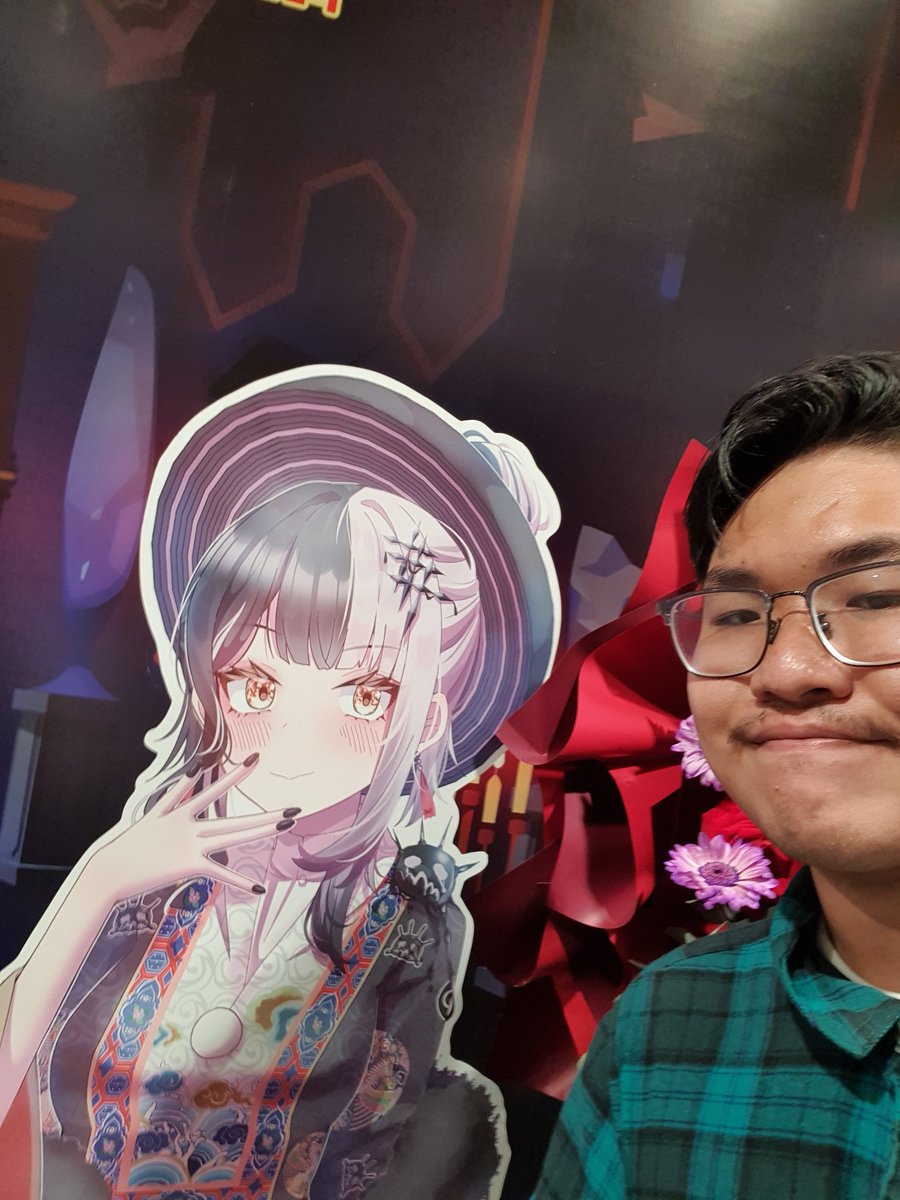 TinTin28407535's tweet photo. What a wild Kureiji Ollie and Shiori Novella spotted at color fiesta!!!
#colorfiesta #hololivemeet #KureijiOllie #ShioriNovella https://t.co/1J8AmpZCdX