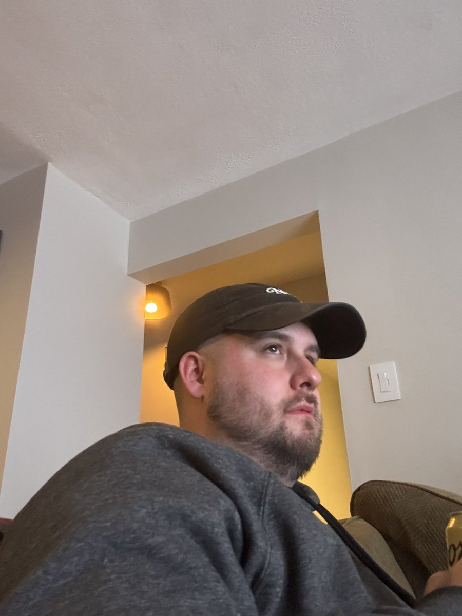 _big_bucks's tweet photo. Watching Naruto finale https://t.co/lvlpg5Iysj