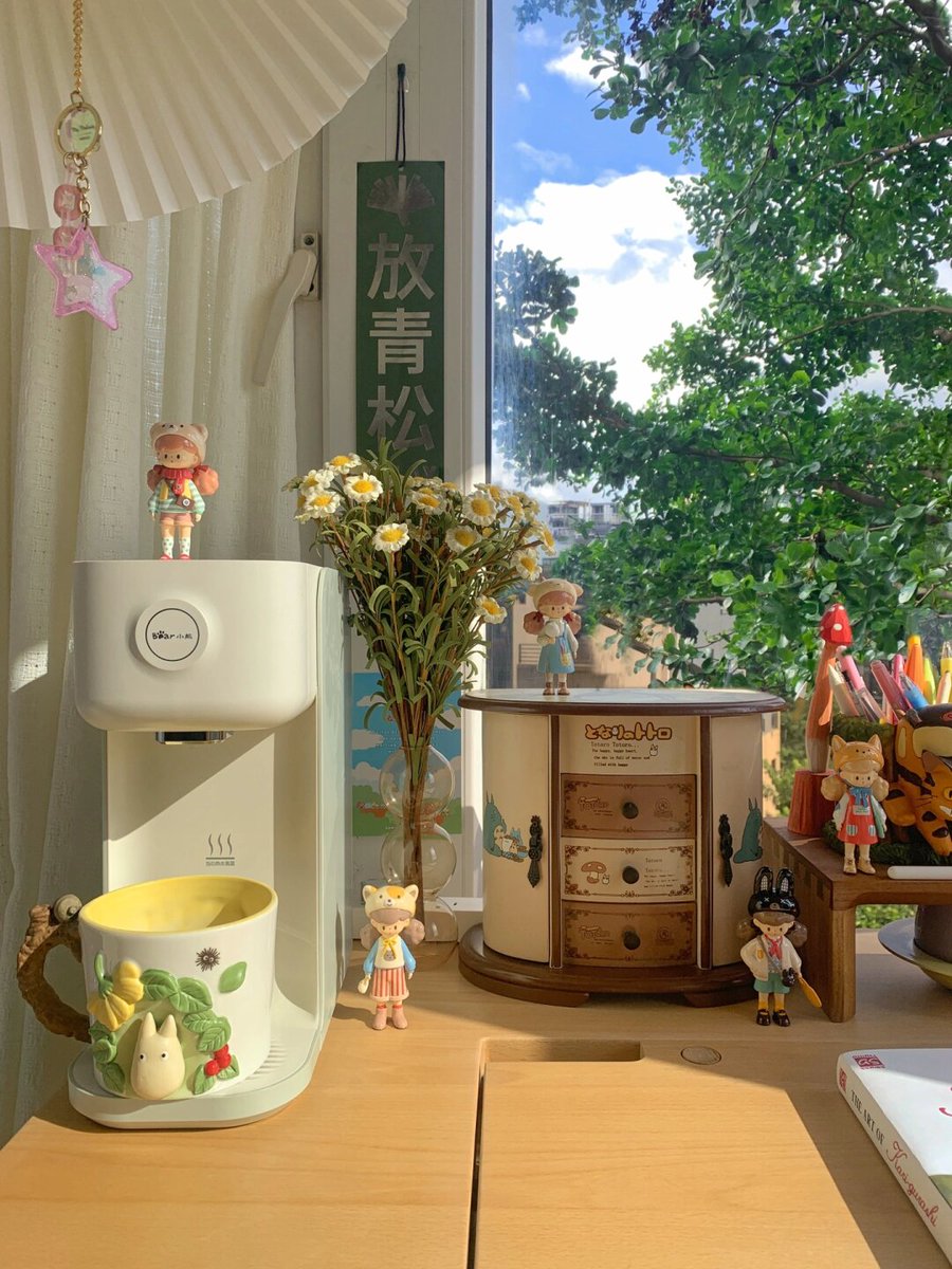 hayley mitchell tweet media