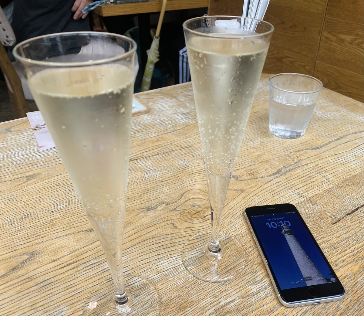 shimigene's tweet photo. 早起き成功☀️

朝イチFEELCYCLEを2本キメたので、モーニングスパークリング。

自由が丘って、朝も夜もポテンシャル高いわ…✨

引き続き、開拓を進めます。 https://t.co/9uuqUwcPfa
