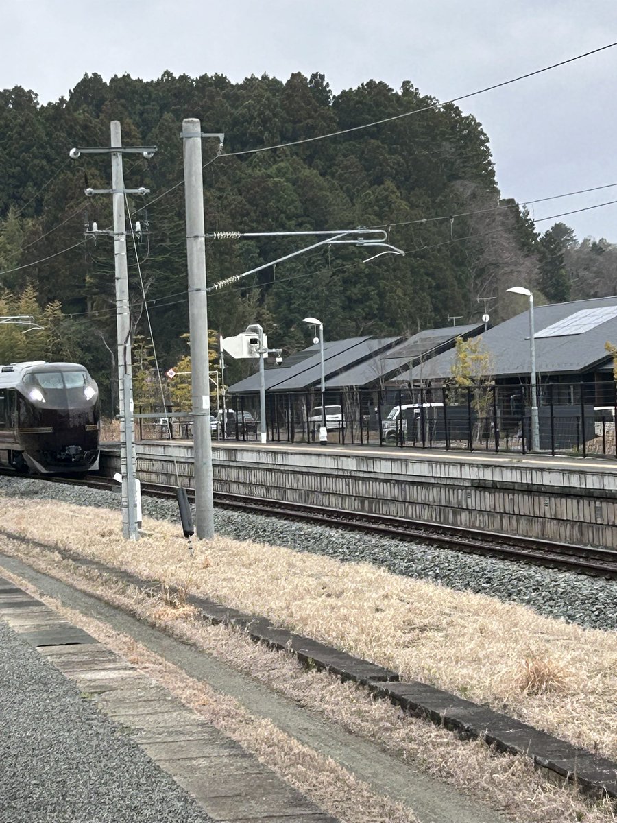 転職活動中の一七(かずな)→次:はつじゅー16→offf tweet media