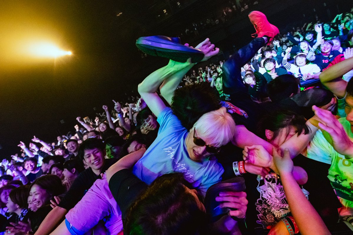 TOTALFAT tweet media