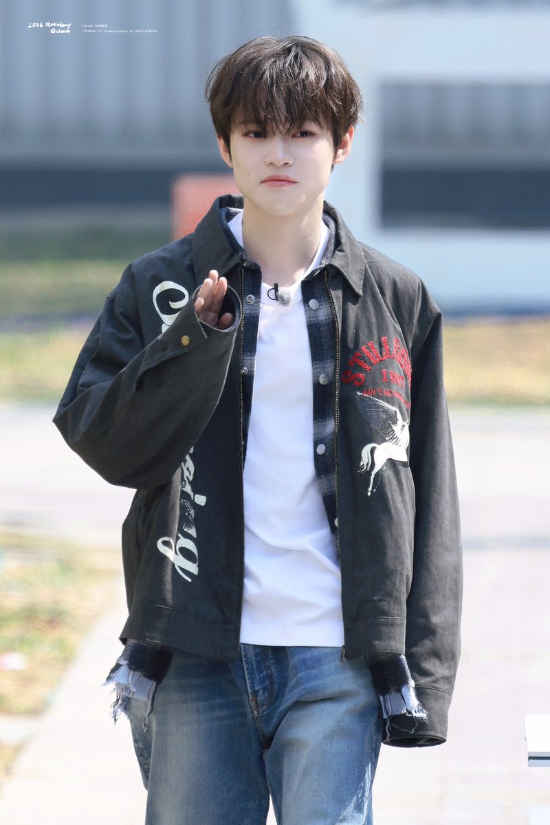 𝐒𝐭𝐫𝐚𝐰𝐛𝐞𝐫𝐫𝐲𝐂𝐡𝐞𝐞𝐬𝐞. tweet media