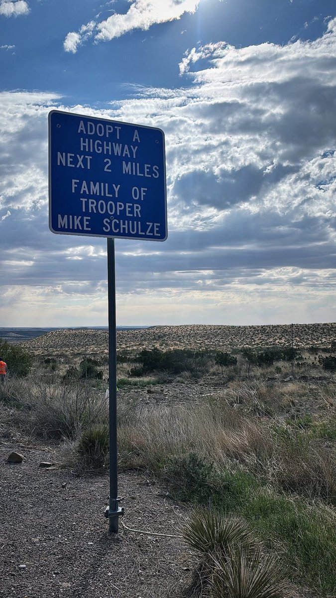 TxDPSWest's tweet image. 5th Annual Trash Pickup in honor of Corporal Michael Schulze.

Proud to continue this tradition of service—keeping our highways clean and honoring his legacy.

#service #community