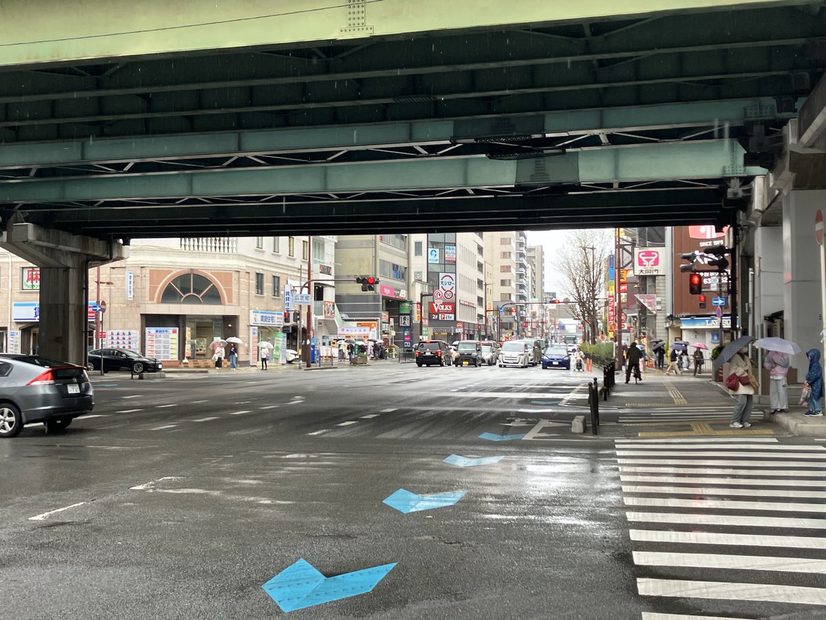 もちろん、お約束のパワースポットに来ました。