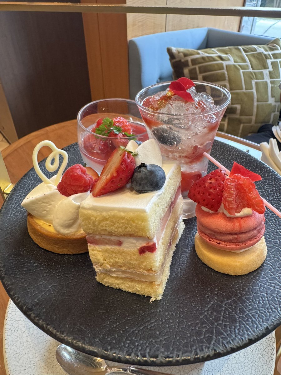 ととさるチャンネル tweet media