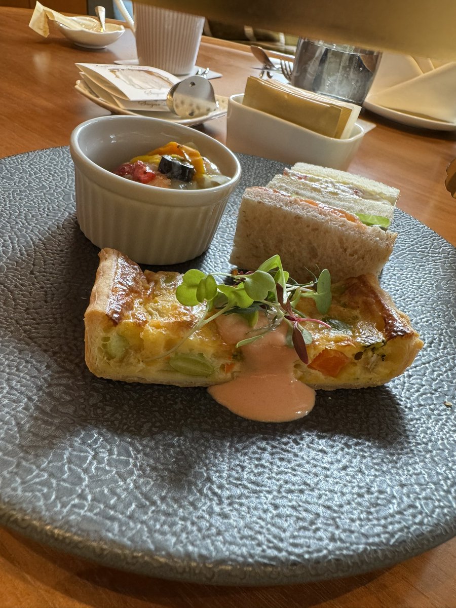 ととさるチャンネル tweet media