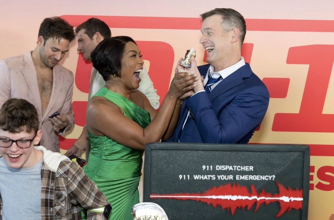 z ⟡˙⋆ tweet media