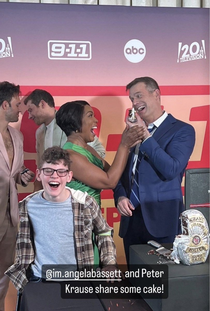 z ⟡˙⋆ tweet media