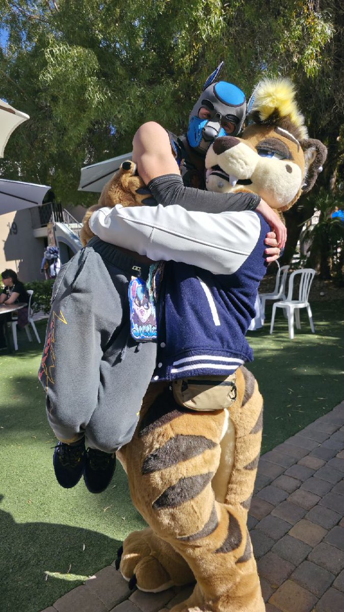 Kyo, but Fluffy 🔜 FWA tweet media