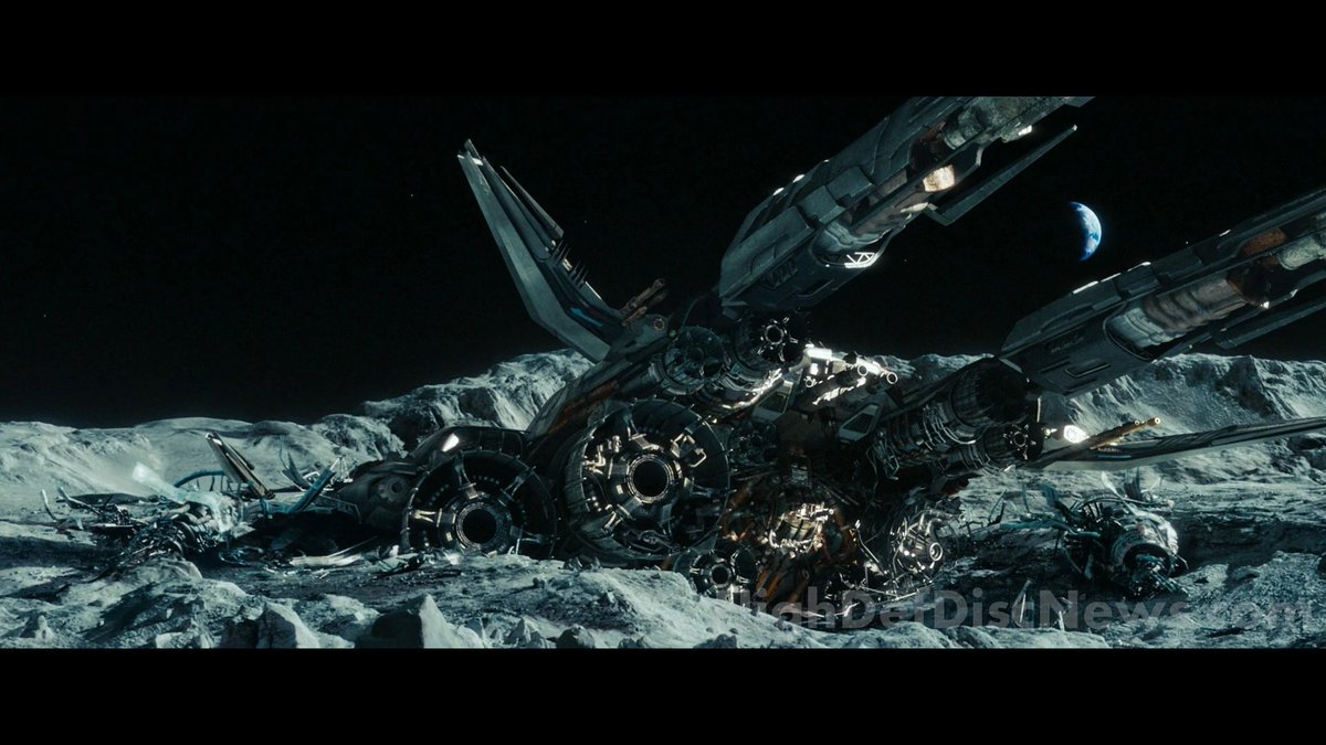 crazy ass moments in Transformers history tweet media