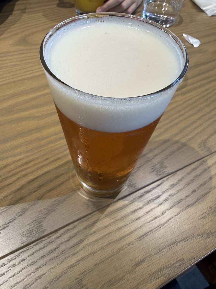 とにを tweet media