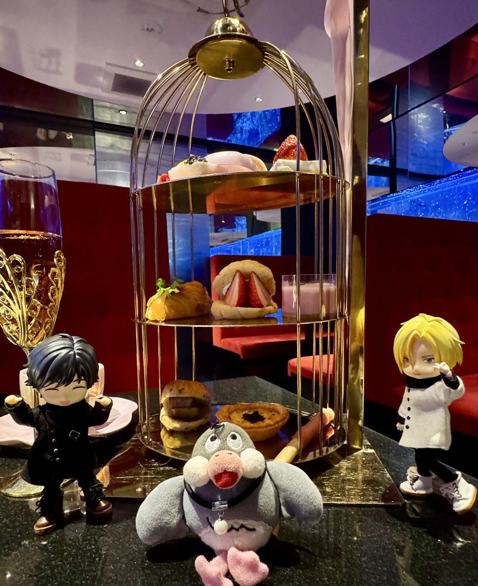 sara🍌🐟 tweet media