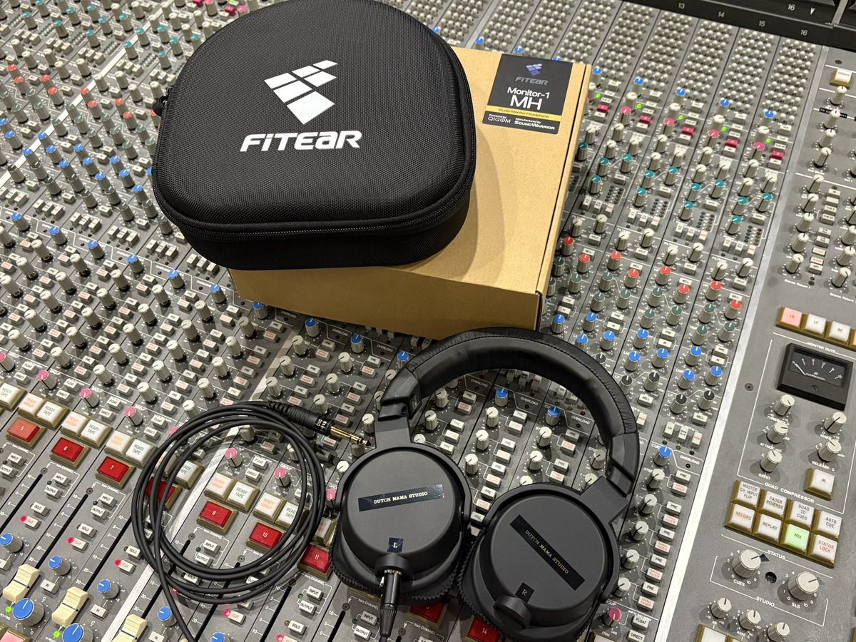 先日試聴させて頂きました「Monitor-1 MH」をスタジオでも試聴できるようになりました！

ご希望の際はお気軽にスタジオスタッフまでお声がけ下さい🎧