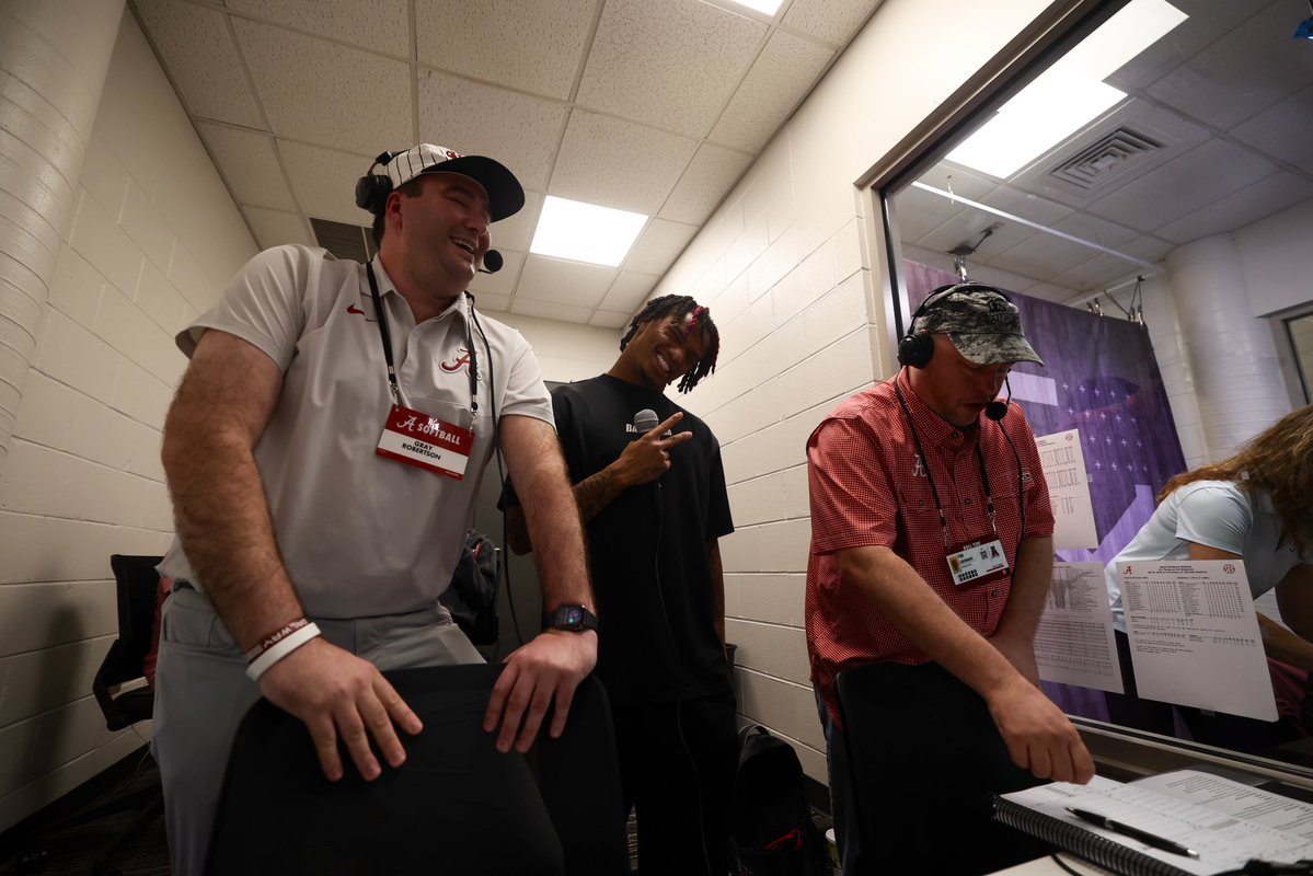 Gray Robertson tweet media