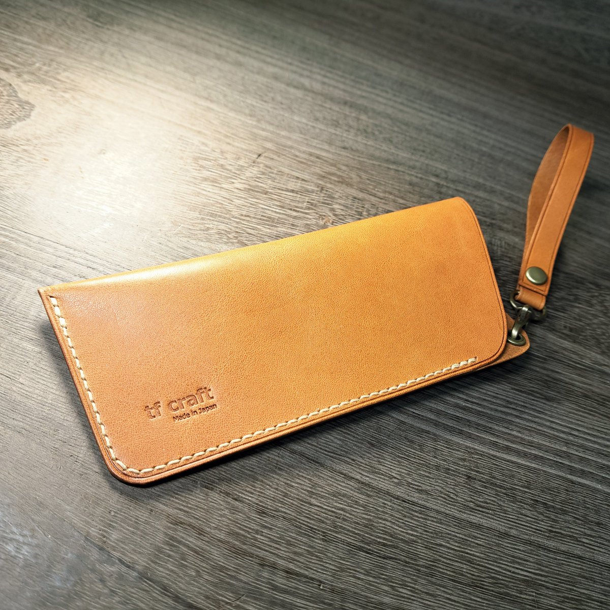 tf_craft's tweet photo. glasses case

Italpel社のイタリアンレザーで製作したメガネケースです。
タンニン鞣しで染料仕上げの革なので、経年でエイジングを楽しめます。
カラーはキャメルで、ストラップ付きでご注文頂きました。
この度は誠にありがとうございました<(_ _)>

#レザークラフト
#革小物雑貨
#メガネケース https://t.co/bfanF8FeTN