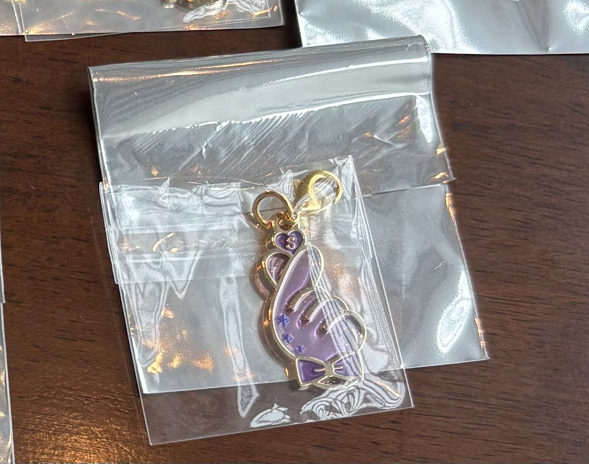 杜和@取引 tweet media