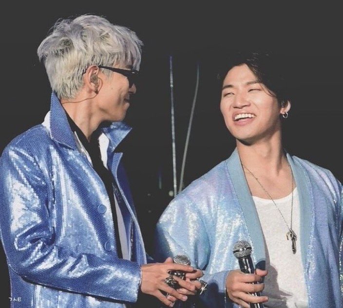 🐬🪐 tweet media