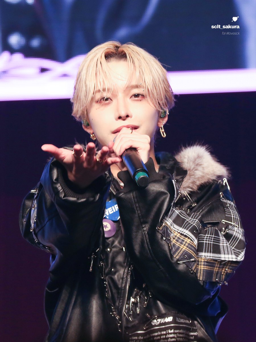 𝐒𝐜𝐚𝐫𝐥𝐞𝐭 tweet media