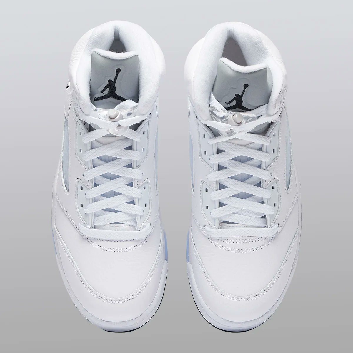 JustFreshKicks tweet media