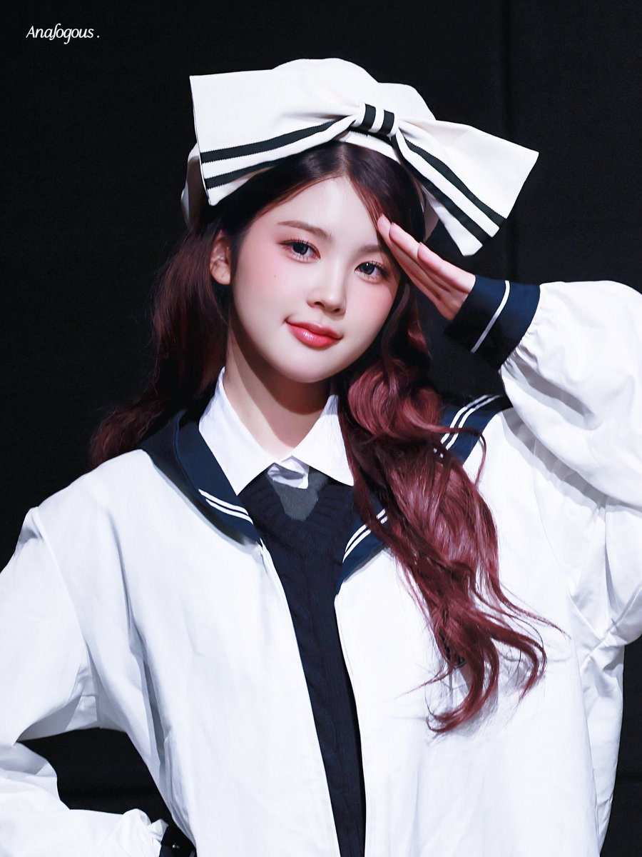 Analogous tweet media